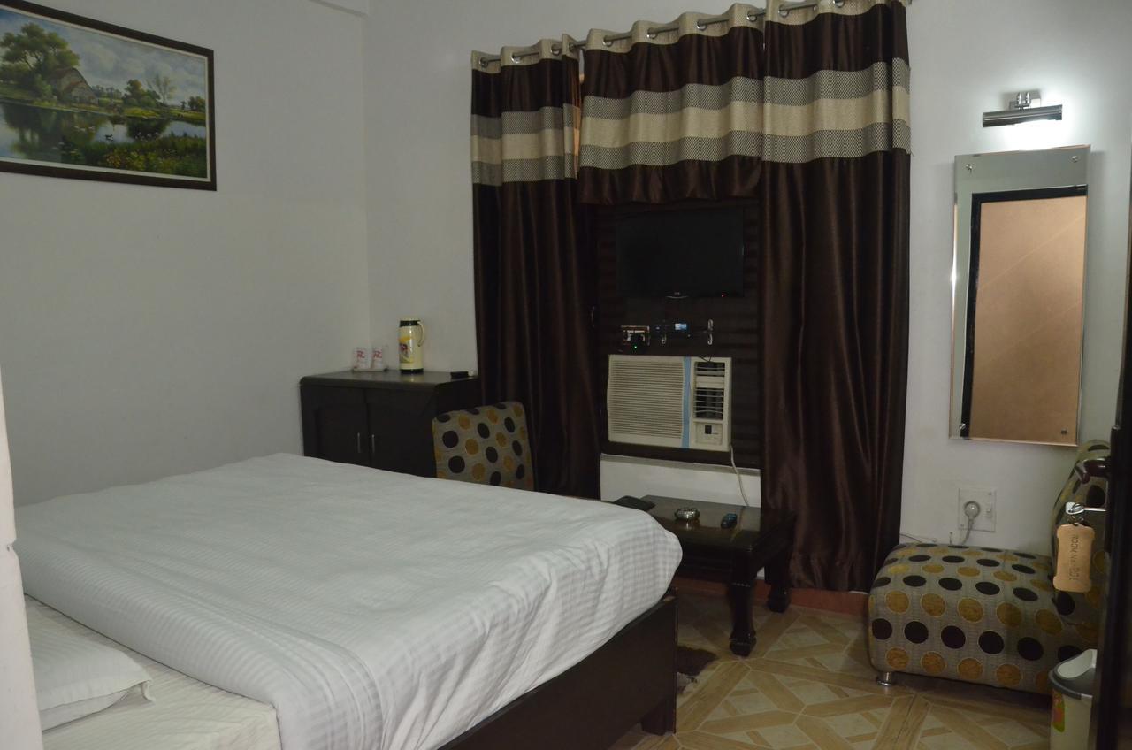 Hotel Royal Classic Bareilly Exteriér fotografie