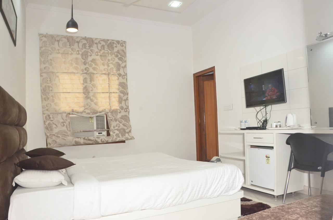 Hotel Royal Classic Bareilly Exteriér fotografie