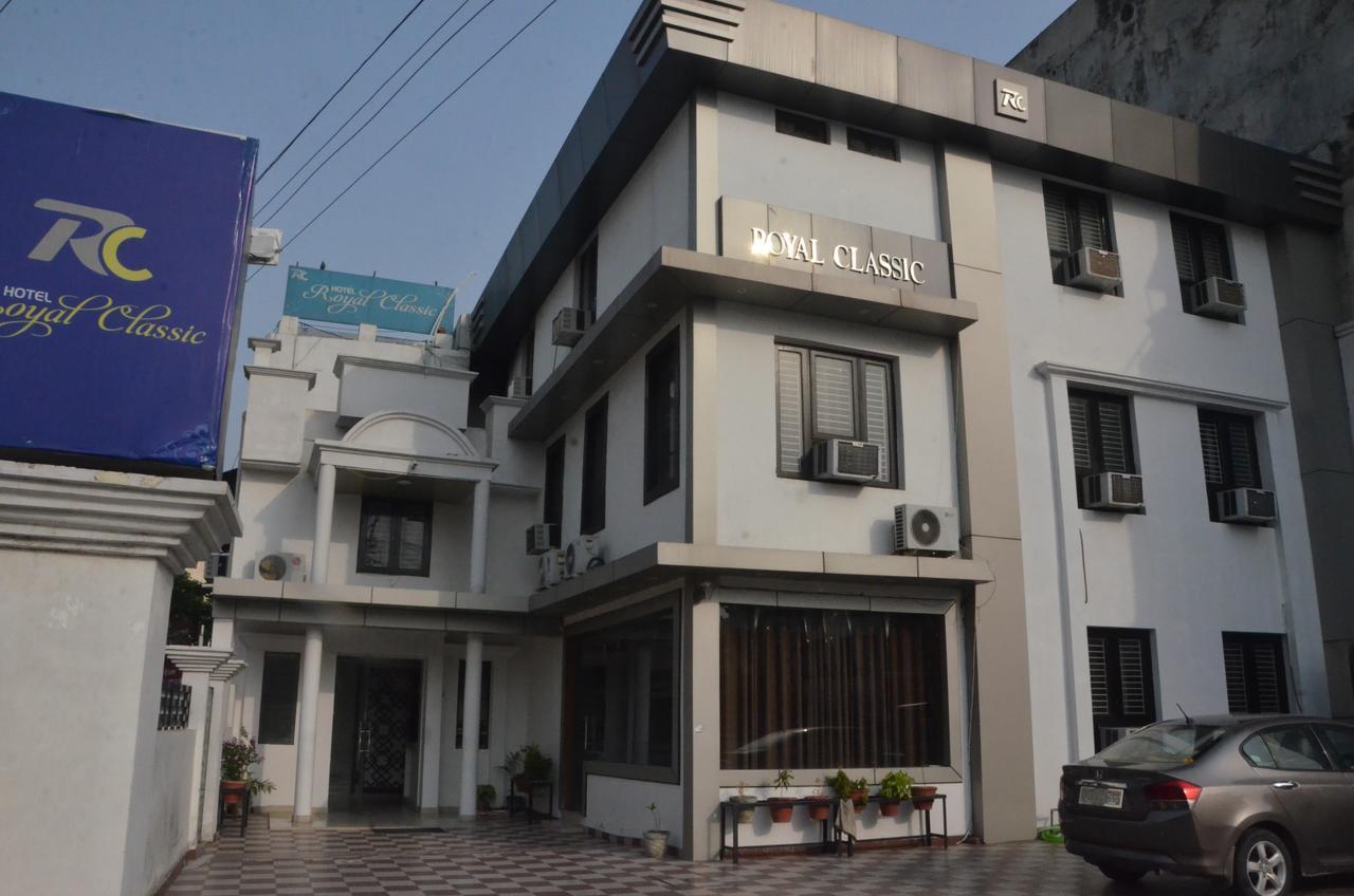 Hotel Royal Classic Bareilly Exteriér fotografie