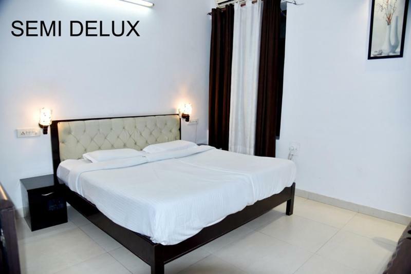 Hotel Royal Classic Bareilly Exteriér fotografie