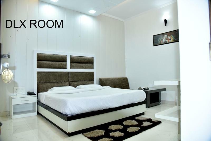 Hotel Royal Classic Bareilly Exteriér fotografie