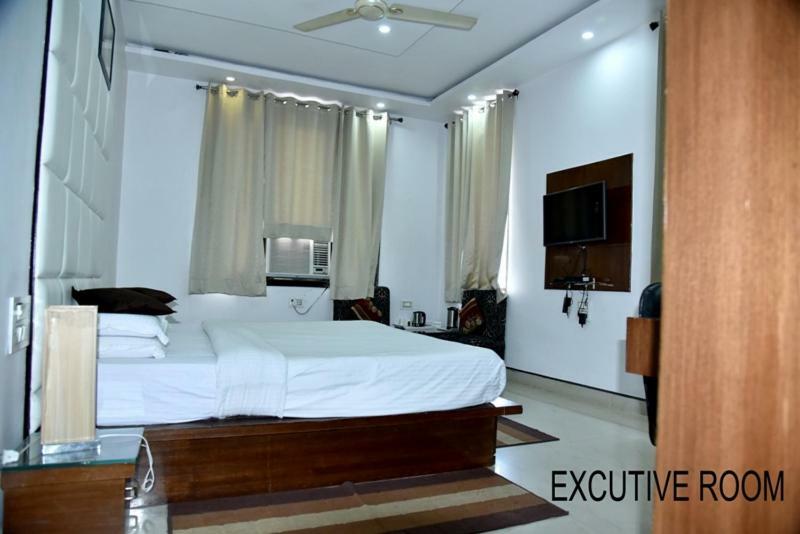 Hotel Royal Classic Bareilly Exteriér fotografie