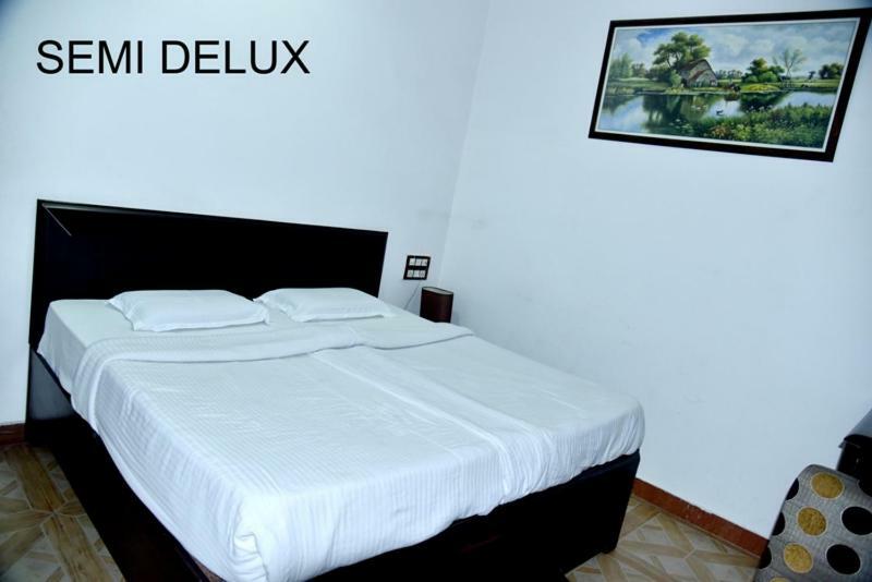 Hotel Royal Classic Bareilly Exteriér fotografie